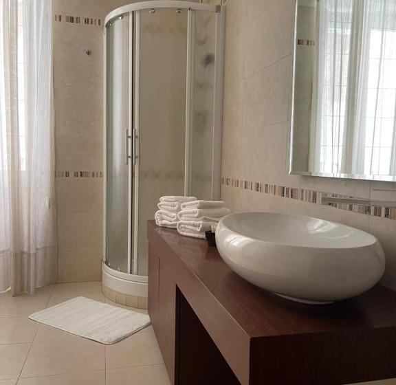 اتاق استاندارد با وان آب گرم, Suite San Cataldo