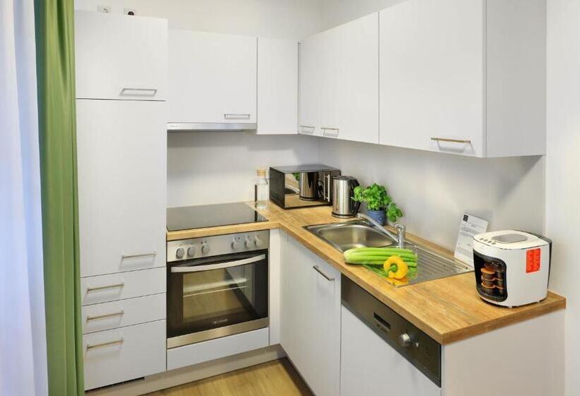 2 Bedroom Suite with Balcony, Jimmy S Apartments Siena