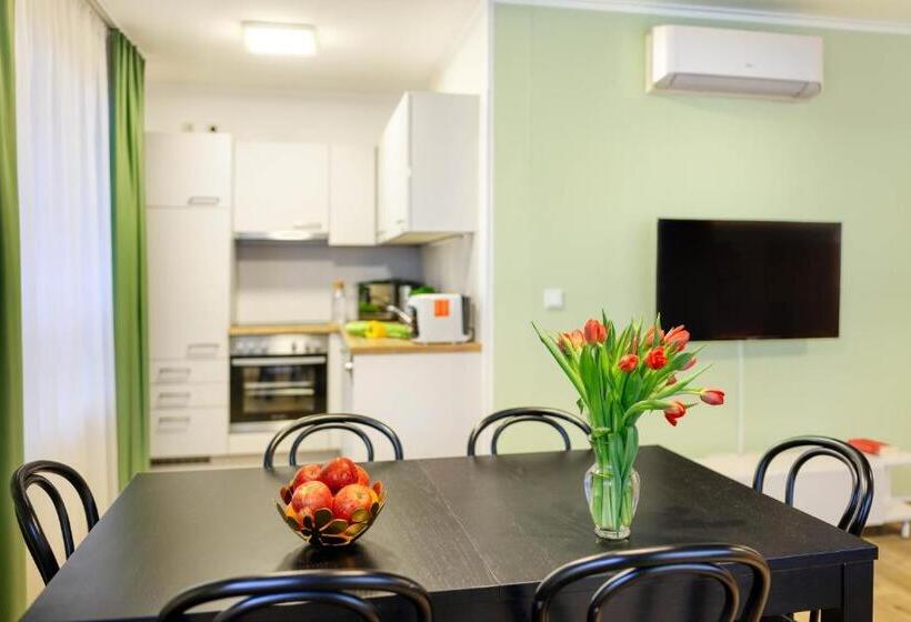2 Bedroom Suite with Balcony, Jimmy S Apartments Siena