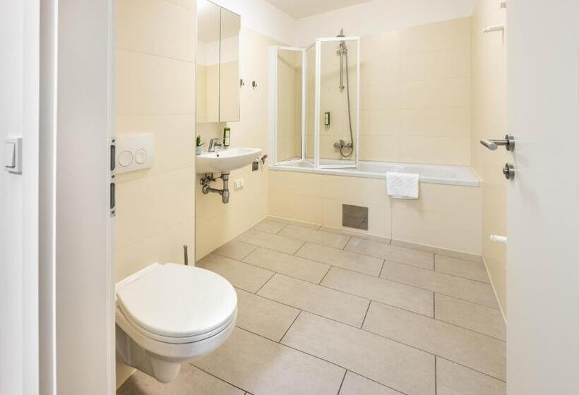 سوئیت با بالکن, Jimmy S Apartments Siena