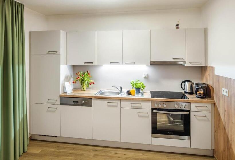 سوئیت با بالکن, Jimmy S Apartments Siena