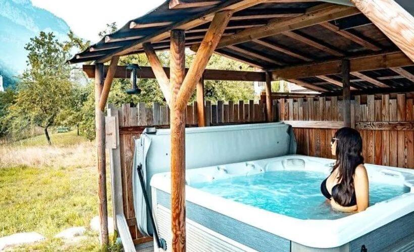 اتاق استاندارد با چشم‌انداز کوهستان, Chalet Saloon Avec Spa Privatif En Illimité