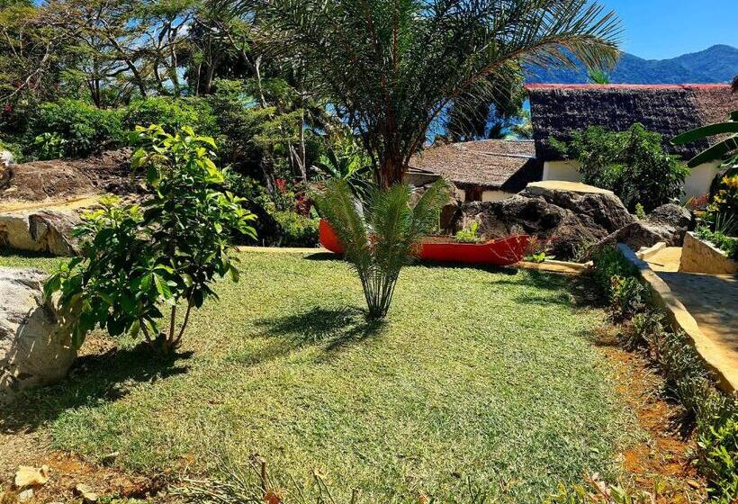 بانگلوی استاندارد با چشم‌انداز دریا, Coconut Lodge