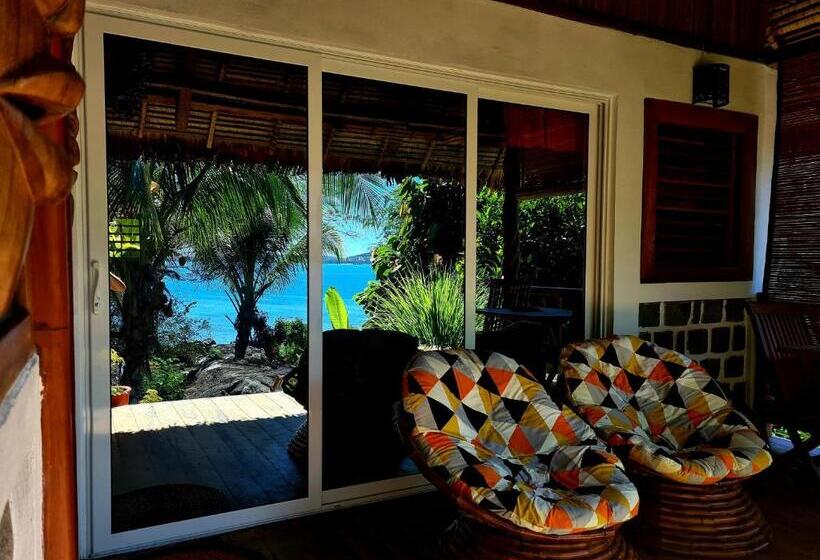 بانگلوی استاندارد با چشم‌انداز دریا, Coconut Lodge