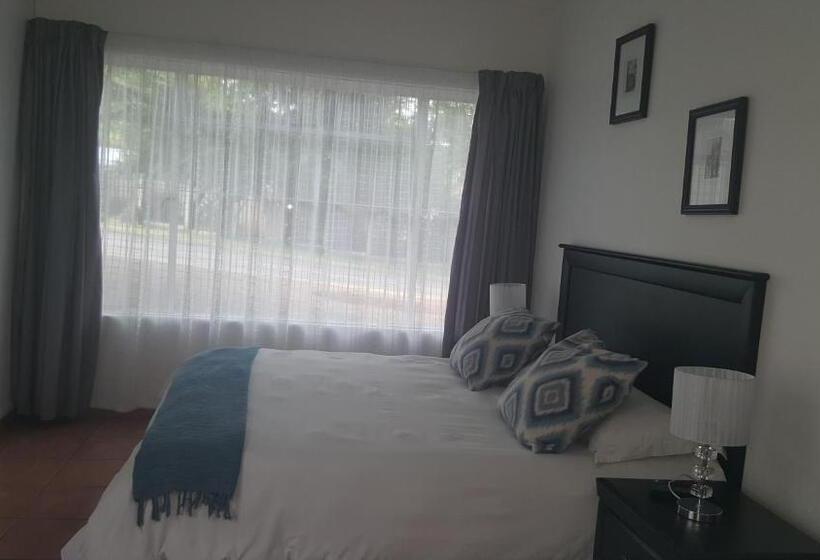 اتاق لوکس, Spring Acres Guesthouse