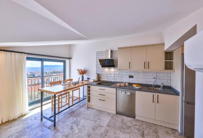 Deluxe Suite Sea View, Sole Vista Homes