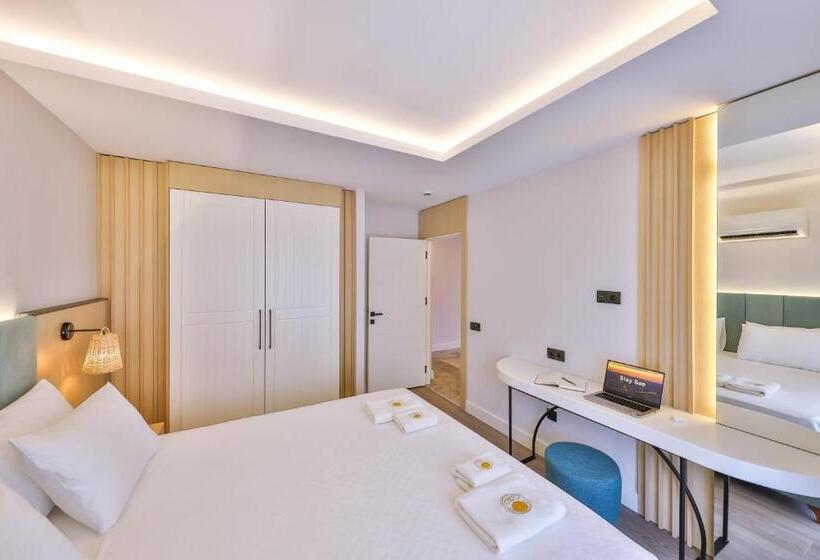 سوییت با چشم‌انداز دریا, Sole Vista Homes