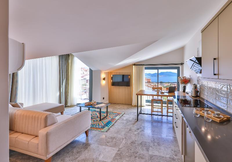 سوییت با چشم‌انداز دریا, Sole Vista Homes