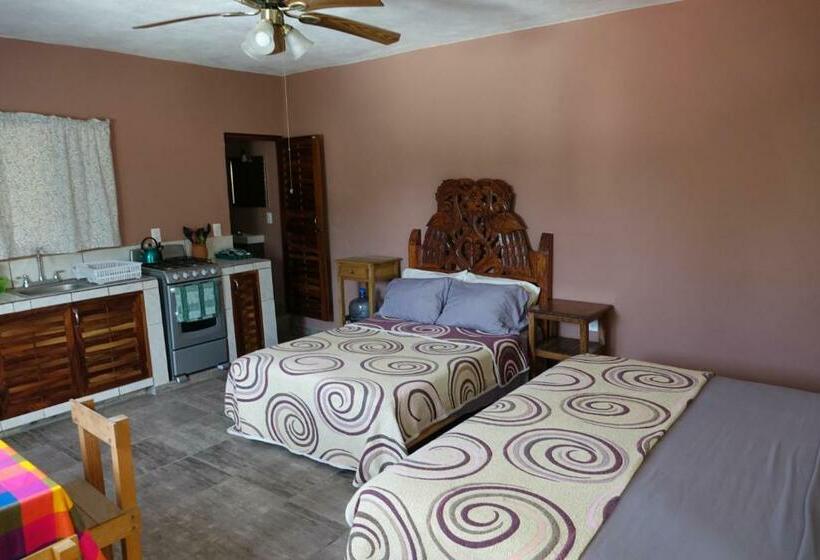سوییت جونیور با بالکن, Bungalows Casa Blanca