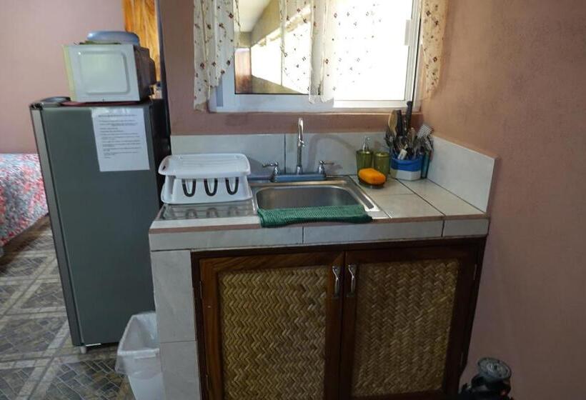 سوییت جونیور با بالکن, Bungalows Casa Blanca