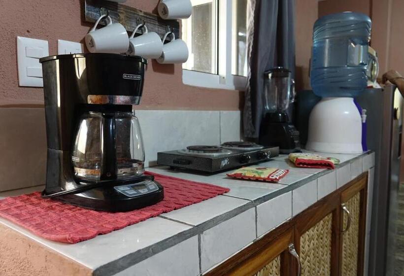 سوییت جونیور با بالکن, Bungalows Casa Blanca