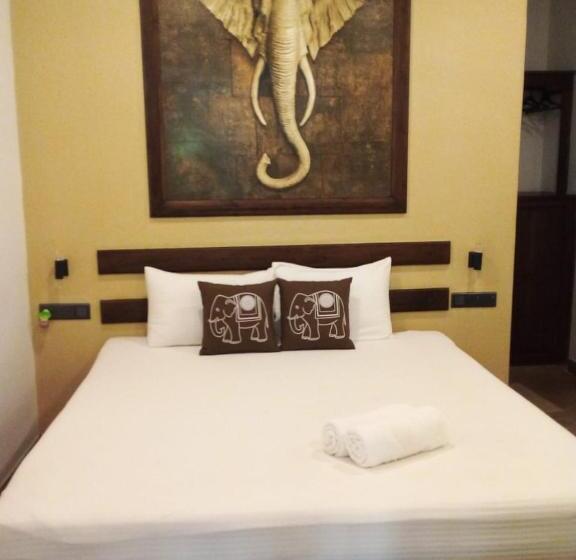 اتاق لوکس, Mihisara Resort
