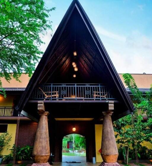 اتاق لوکس خانوادگی, Mihisara Resort
