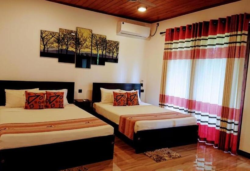 اتاق لوکس خانوادگی, Mihisara Resort