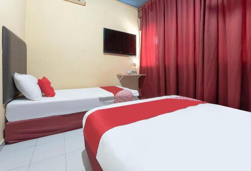Economy Triple Room, Spot On 90305 Hen Hen