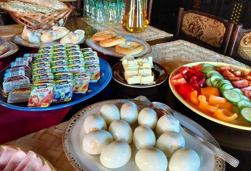 اتاق لوکس چهار تخته, Zlatá Labuť