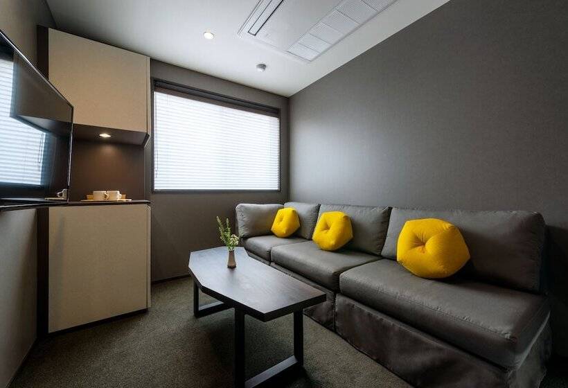 اتاق لوکس چهار تخته, The Machiya Hotel Takayama