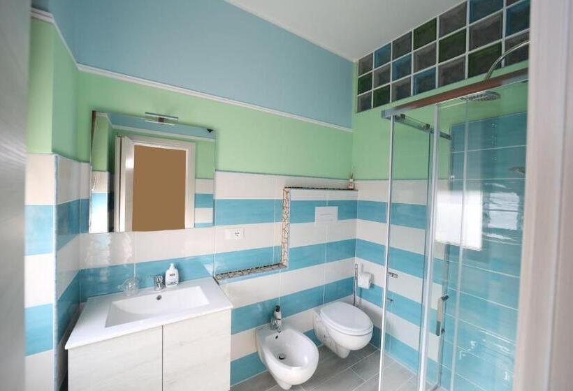 اتاق استاندارد سه نفره, B&b Le Gorgonie