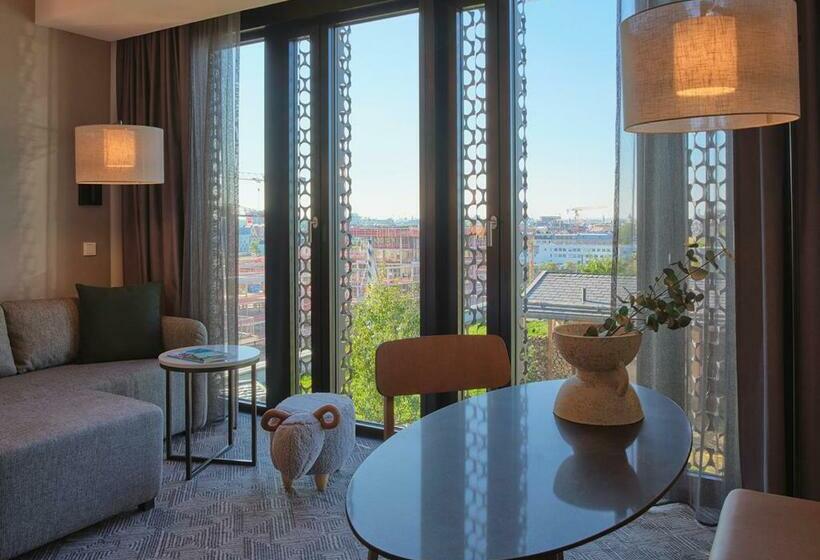 استودیوی استاندارد, Adina Apartment Hotel Munich