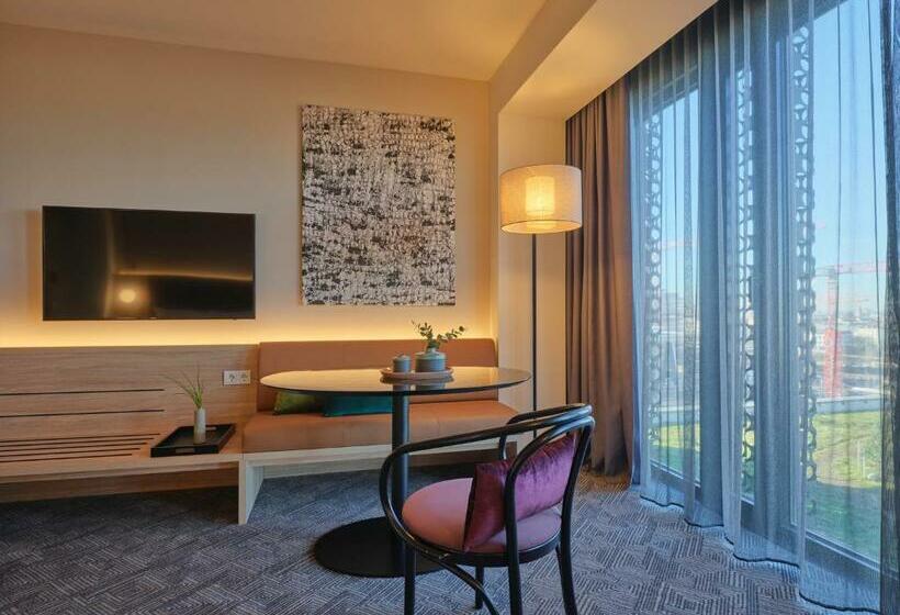 استودیوی استاندارد, Adina Apartment Hotel Munich