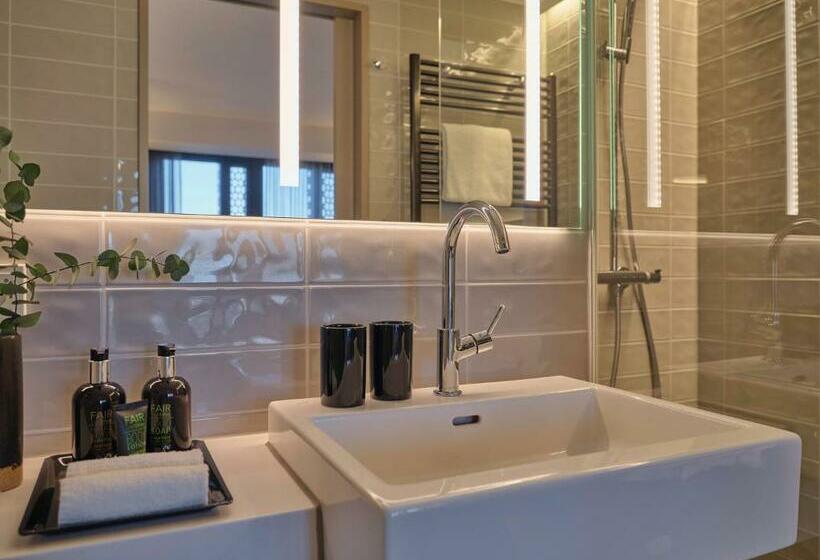 استودیوی استاندارد, Adina Apartment Hotel Munich