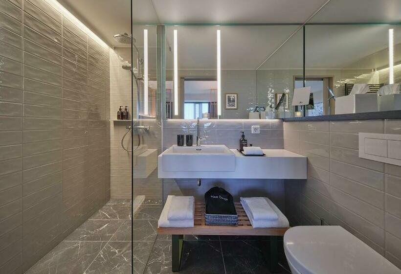 استودیوی استاندارد, Adina Apartment Hotel Munich