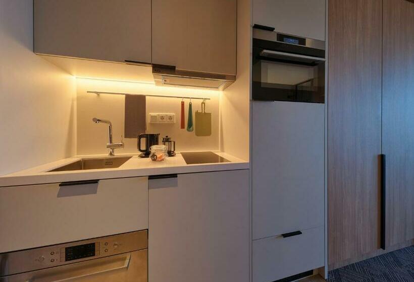 2 Bedroom Premium Apartment, Adina Apartment Hotel Munich