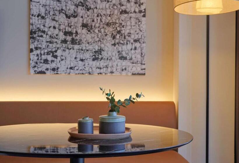 استودیوی استاندارد, Adina Apartment Hotel Munich
