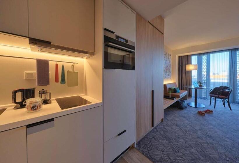 استودیوی سوپریور, Adina Apartment Hotel Munich