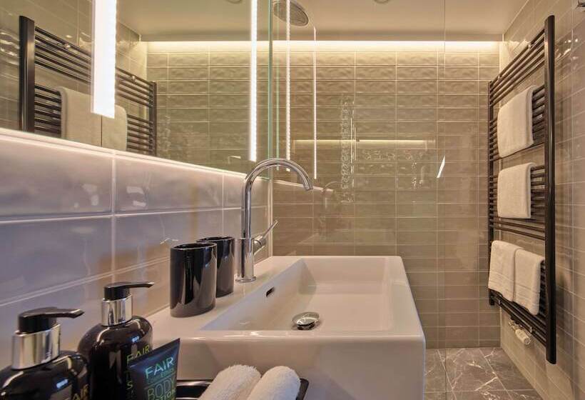 استودیوی استاندارد, Adina Apartment Hotel Munich
