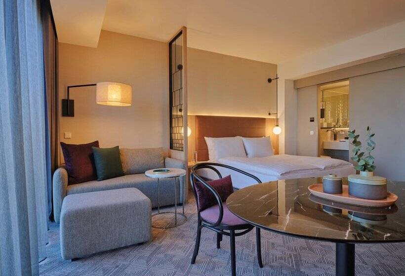 استودیوی استاندارد, Adina Apartment Hotel Munich