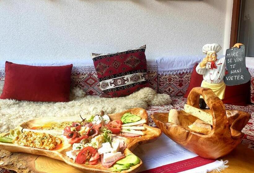 اتاق لوکس با بالکن, Hani I Vjeter Boutique