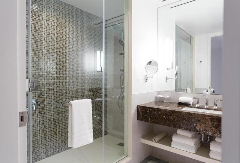 اتاق کلاسیک با تخت دونفره, Sutton Place Hotel Toronto