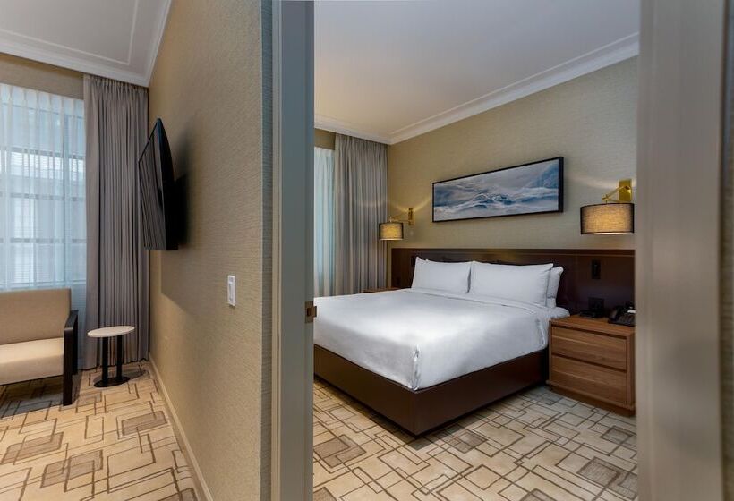 سوئیت رویال, Sutton Place Hotel Toronto