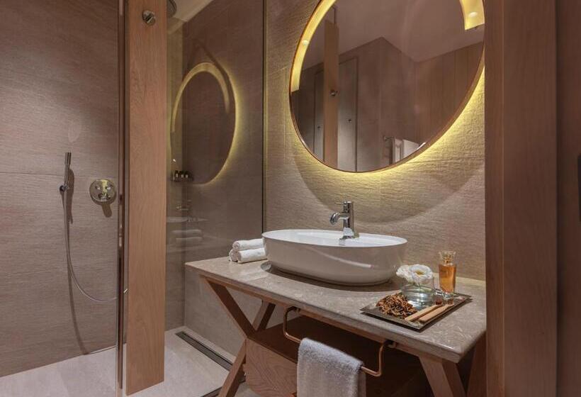 سوییت جونیور با چشم‌انداز دریا, Mgallery The Bodrum Hotel Yalikavak
