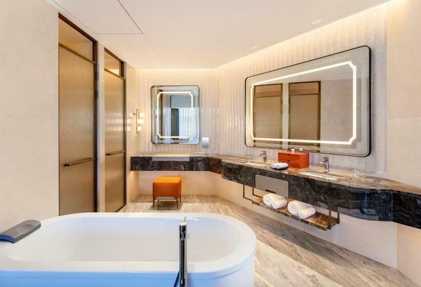 سوییت لوکس, Radisson Collection Resort, Nanjing