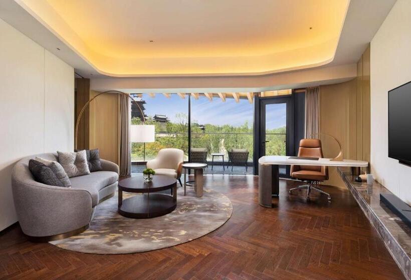 سوییت لوکس, Radisson Collection Resort, Nanjing