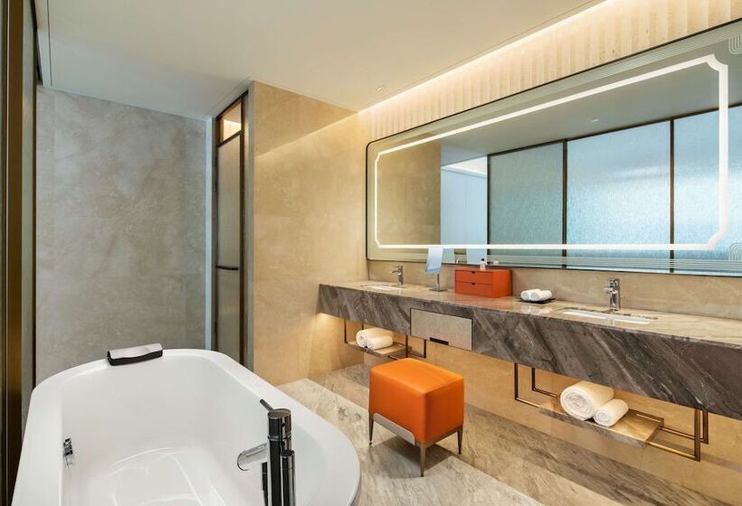 اتاق لوکس با چشم‌انداز دریاچه, Radisson Collection Resort, Nanjing
