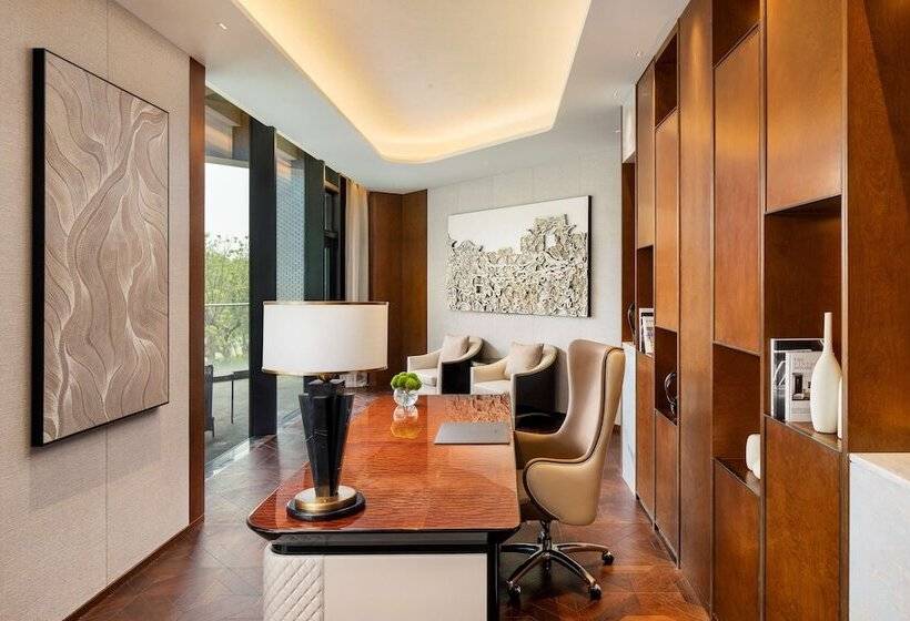 سوییت لوکس, Radisson Collection Resort, Nanjing
