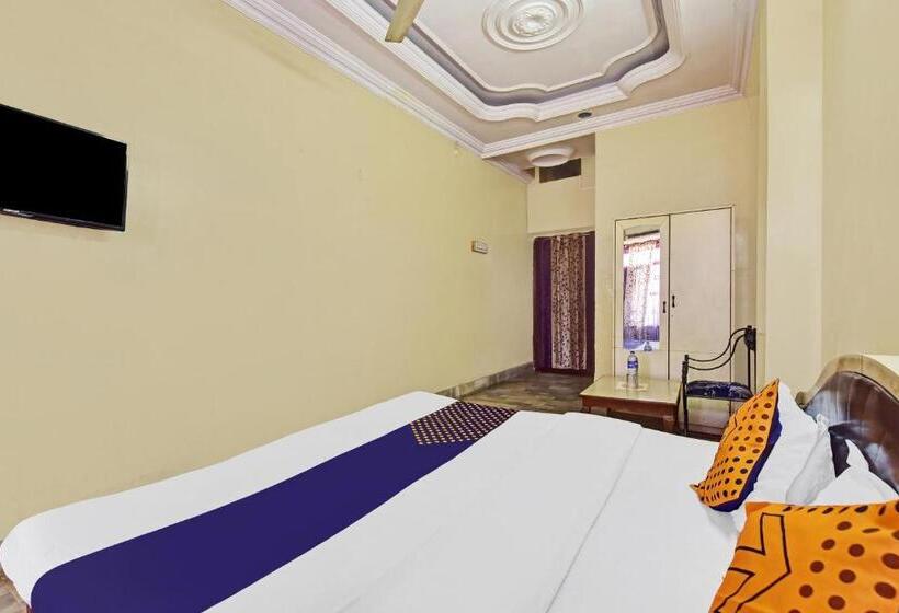 اتاق اجرایی سه نفره, Spot On 81137  Raj