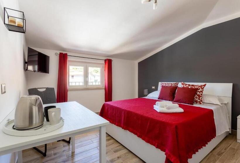 اتاق استاندارد, Cadoni Guest House