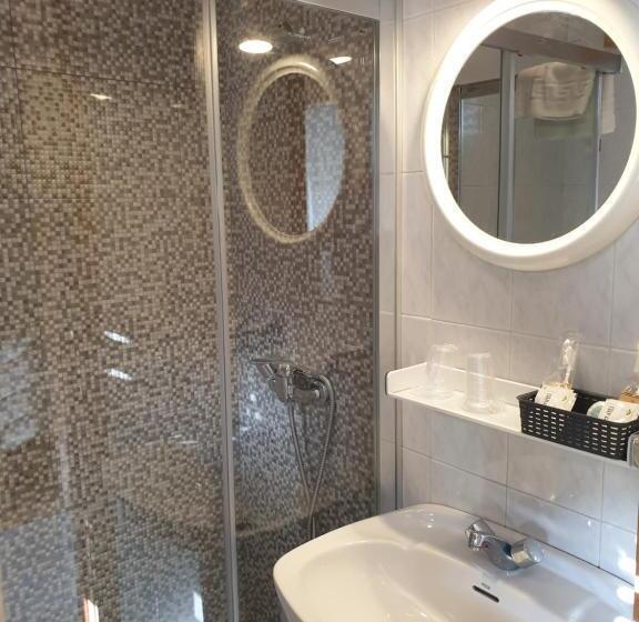 اتاق استاندارد, Galerna Hostal