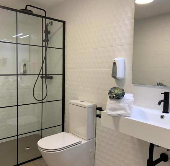 اتاق استاندارد سه نفره, Hostal Comfort Suites