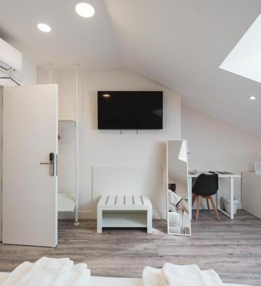 اتاق استاندارد یک نفره, Hostal Comfort Suites