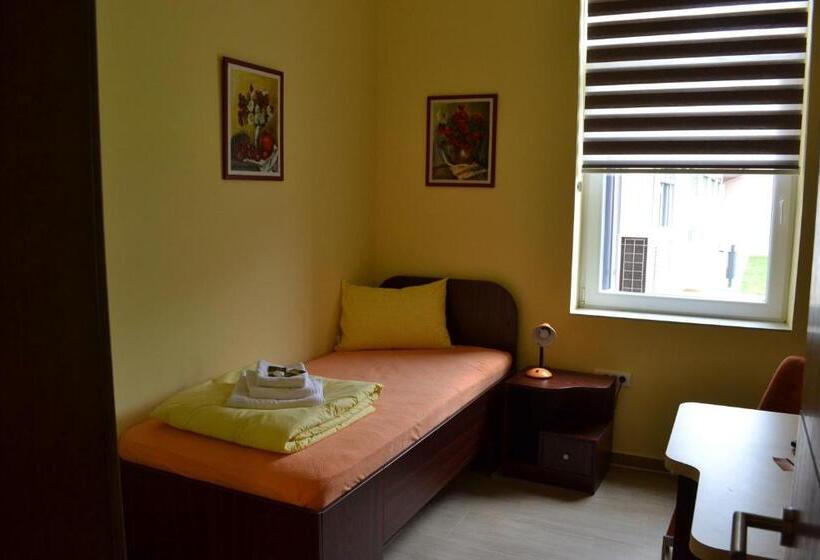 اتاق استاندارد یک نفره, Sobe šponga