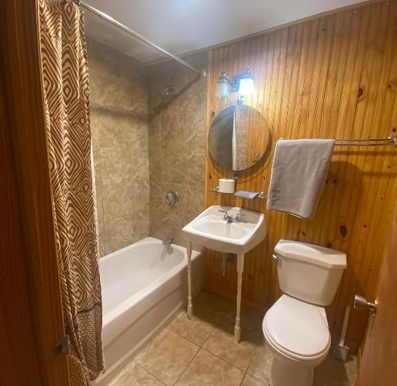 اتاق استاندارد یک نفره, Hillcrest Motel
