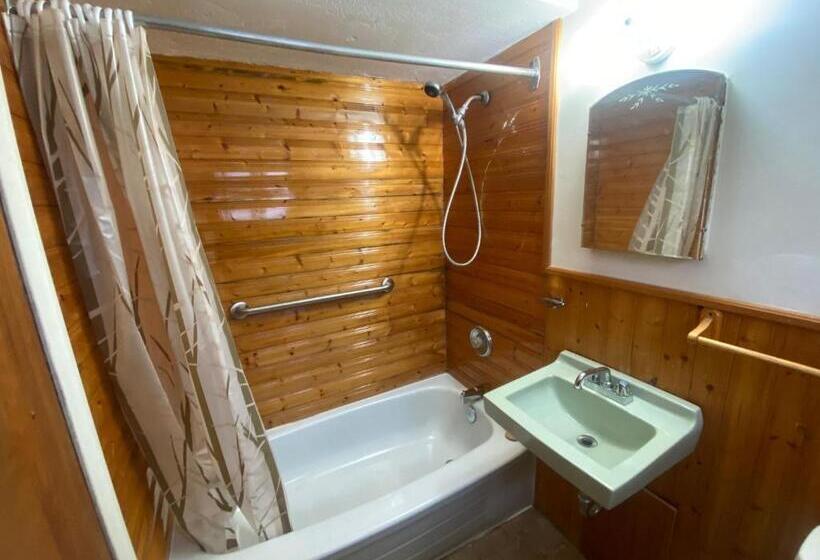 اتاق استاندارد, Hillcrest Motel