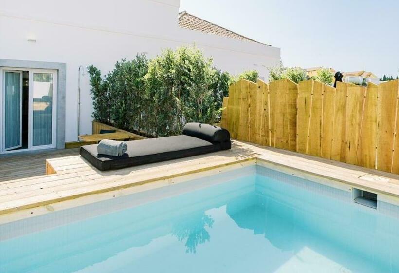 سوییت با استخر, Colégio Charm House