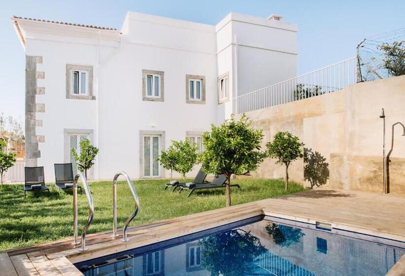 اتاق لوکس, Colégio Charm House