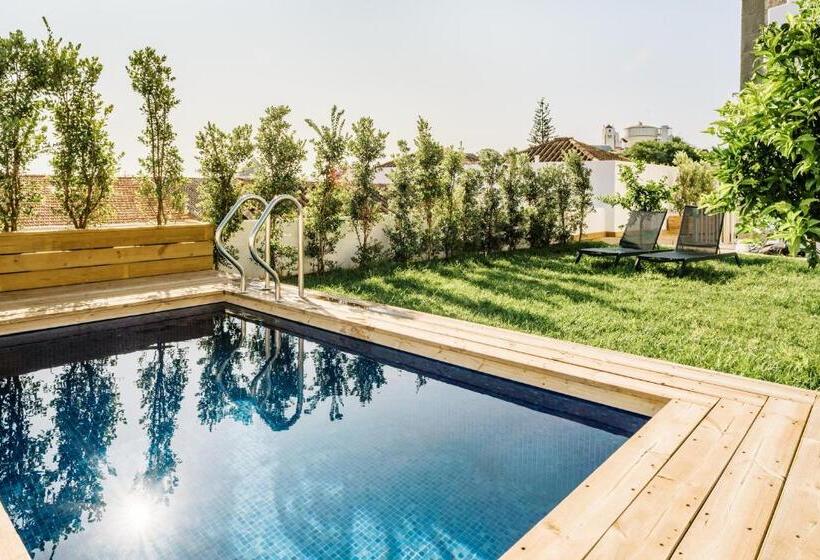 اتاق لوکس, Colégio Charm House